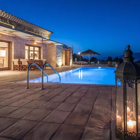 Luxury Leona 2 Bedrooms Agios Nikolaos Villa Zakynthos Town